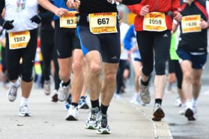 personas corriendo maratón